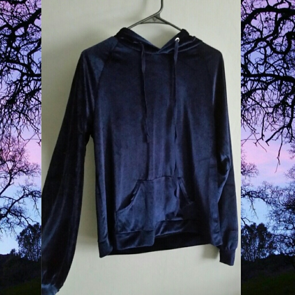Blue velvet pullover hoodie 💙💙